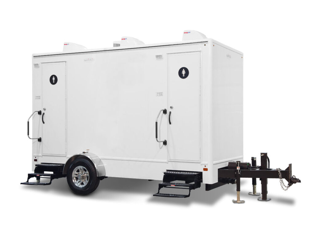 4-stall-luxury-restroom-trailer