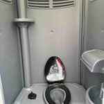 Flushable-porta-potty-5
